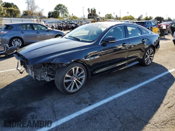 2018 Jaguar XJ with VIN SAJWA1C79J8W14555, listed as a Copart auction lot 39950303 with 86,316 mi miles. Bid and sale history available at carsss.com. Image 1.
