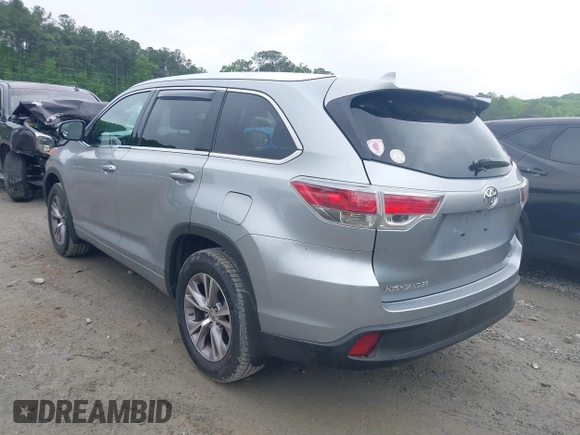 2014 Toyota Highlander XLE z VIN 5TDKKRFH1ES024090, wystawiony jako IAAI lot #42123199 z przebiegiem 58 751 mil mil oraz . Historia ofert i sprzedaży dostępna na DreamBid. Obrazek 3.