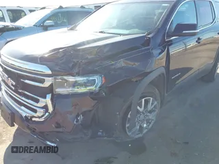 2020 GMC Acadia SLT z VIN 1GKKNULSXLZ118995, wystawiony jako IAAI lot #41949619 z przebiegiem 82 500 mil mil oraz . Historia ofert i sprzedaży dostępna na DreamBid. Obrazek 6.