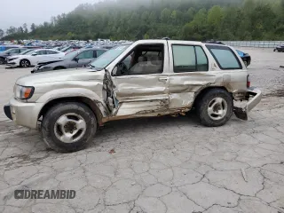 1997 Infiniti QX4 z VIN JNRAR05Y1VW016494, wystawiony jako Copart lot #73627434 z przebiegiem 270 857 mil mil oraz Szkody całkowita. Historia ofert i sprzedaży dostępna na DreamBid. Obrazek 1.