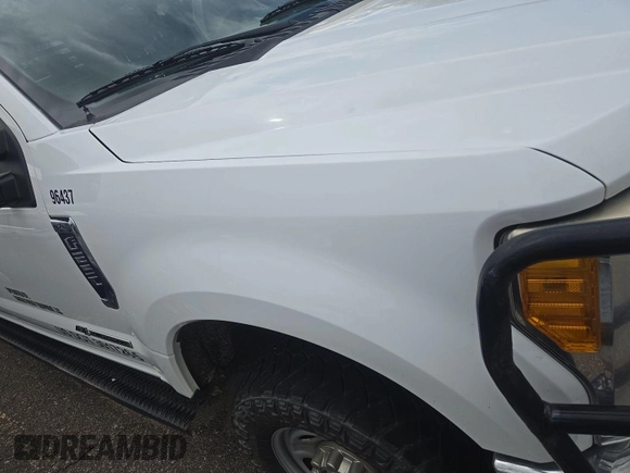 2017 Ford F-250 Lariat with VIN 1FT7W2BT2HEE35035, listed as a IAAI auction lot 42737737 with 211,204 mi miles and . Bid and sale history available at DreamBid. Image 2.