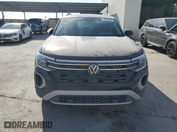 2024 Volkswagen Atlas Peak Edition SE with VIN 1V2CR2CA0RC556421, listed as a Copart auction lot 49862585 with 627 mi miles and Salvage title. Bid and sale history available at DreamBid. Image 5.