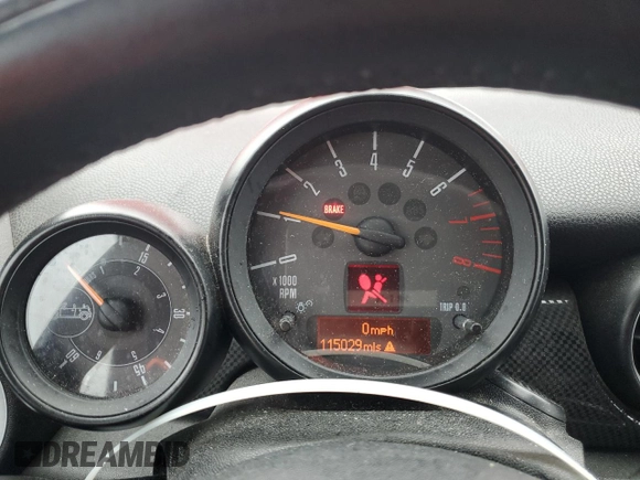 2015 MINI Roadster S z VIN WMWSY3C58FT567023, wystawiony jako Copart lot #43289505 z przebiegiem 115 029 mil mil oraz Szkoda całkowita • Salvage title. Historia ofert i sprzedaży dostępna na DreamBid. Obrazek 9.