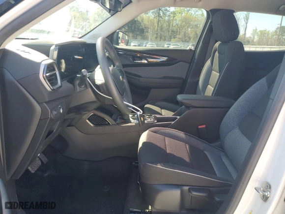 2024 Chevrolet TrailBlazer LS with VIN KL79MMS21RB132524, listed as a Copart auction lot 50181925 with 28,584 mi miles and Salvage Title. Bid and sale history available at carsss.com. Image 7.