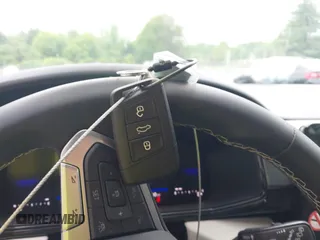 2025 Volkswagen Taos z VIN 3VV5C7B24SM004848, wystawiony jako IAAI lot #42118721 z przebiegiem 6378 mil mil oraz . Historia ofert i sprzedaży dostępna na DreamBid. Obrazek 11.