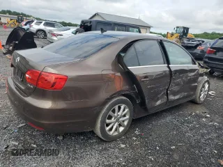 2013 Volkswagen Jetta SE with VIN 3VWDP7AJ8DM431330, listed as a Copart auction lot 56738795 with 114,151 mi miles and Salvage title. Bid and sale history available at DreamBid. Image 3.