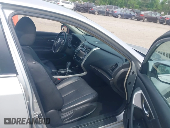 2013 Nissan Altima S with VIN 1N4AL3AP8DN586826, listed as a IAAI auction lot 42133563 with 147,562 mi miles and . Bid and sale history available at DreamBid. Image 5.