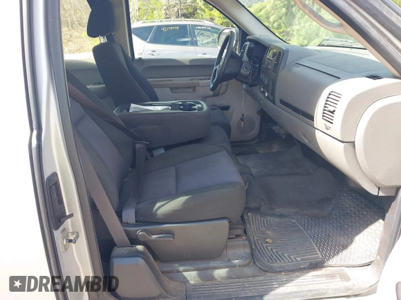 2010 Chevrolet Silverado 1500 with VIN 1GCSCPE03AZ263288, listed as a IAAI auction lot 42201341 with 179,439 mi miles and . Bid and sale history available at DreamBid. Image 5.