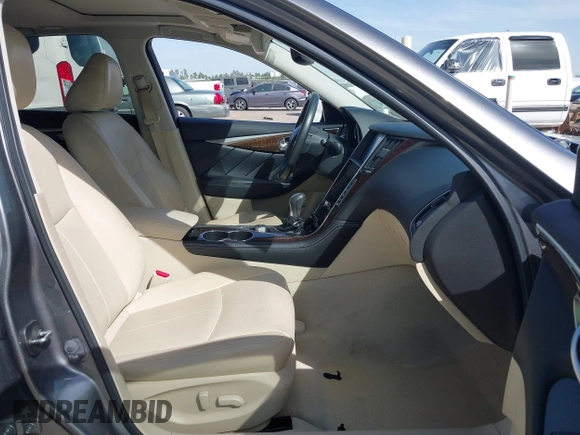 2015 Infiniti Q50 Premium with VIN JN1BV7AP8FM331055, listed as a IAAI auction lot 41828967 with 110,683 mi miles. Bid and sale history available at carsss.com. Image 5.