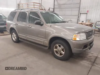 2002 Ford Explorer XLT z VIN 1FMZU73K92ZC68685, wystawiony jako IAAI lot #42710648 z przebiegiem 223 924 mil mil oraz . Historia ofert i sprzedaży dostępna na DreamBid. Obrazek 1.