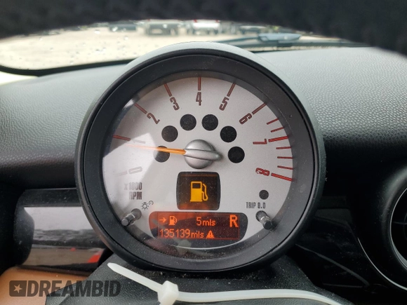 2014 MINI Clubman S z VIN WMWZG3C53ET800872, wystawiony jako Copart lot #45031435 z przebiegiem 135 139 mil mil oraz Szkoda całkowita • Salvage title. Historia ofert i sprzedaży dostępna na DreamBid. Obrazek 9.
