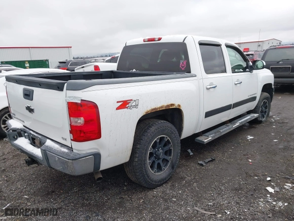 2008 Chevrolet Silverado 1500 LTZ with VIN 2GCEK133681127301, listed as a IAAI auction lot 41296503 with 174,024 mi miles. Bid and sale history available at carsss.com. Image 4.