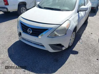 2016 Nissan Versa S z VIN 3N1CN7AP5GL875089, wystawiony jako IAAI lot #41781857 z przebiegiem 39 884 mil mil oraz . Historia ofert i sprzedaży dostępna na DreamBid. Obrazek 6.