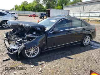 2012 Mercedes-Benz C 250 Sport z VIN WDDGF4HB6CR233784, wystawiony jako Copart lot #56736645 z przebiegiem 104 185 mil mil oraz Szkoda całkowita • Salvage title. Historia ofert i sprzedaży dostępna na DreamBid. Obrazek 1.