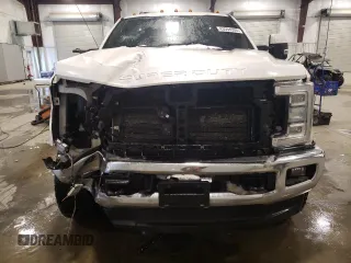 2017 Ford F-350 Platinum with VIN 1FT8W3BT9HEB35728, listed as a Copart auction lot 43594305 with 213,407 mi miles and Salvage Title. Bid and sale history available at DreamBid. Image 5.