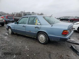 1990 Mercedes-Benz 300 with VIN WDBEB28D9LB167760, listed as a Copart auction lot 50052815 with 310,217 mi miles and Clean Title. Bid and sale history available at DreamBid. Image 2.