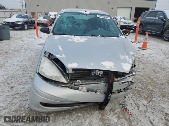 2001 Ford Focus LX with VIN 1FAFP33P11W359944, listed as a Copart auction lot 84024874 with 111,521 mi miles and Non Repairable. Bid and sale history available at carsss.com. Image 5.
