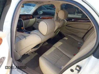 2007 Jaguar XJ with VIN SAJWA79B27SH14560, listed as a IAAI auction lot 41442056 with 1 mi miles. Bid and sale history available at carsss.com. Image 8.