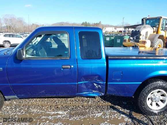 2011 Ford Ranger XLT with VIN 1FTKR4EE3BPB03532, listed as a IAAI auction lot 41723661 with 219195 miles. Bid and sale history available at carsss.com. Image 14.
