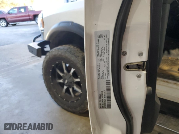 2020 Ram 2500 Tradesman z VIN 3C6UR5HL0LG240160, wystawiony jako Copart lot #88360065 z przebiegiem 76 227 mil mil oraz Szkoda całkowita • Salvage title. Historia ofert i sprzedaży dostępna na DreamBid. Obrazek 14.