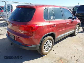 2013 Volkswagen Tiguan SE z VIN WVGBV7AX2DW006816, wystawiony jako IAAI lot #41702820 z przebiegiem 129 757 mil mil oraz . Historia ofert i sprzedaży dostępna na DreamBid. Obrazek 4.
