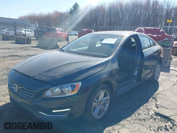 2015 Volvo S60 T5 Premier with VIN YV1612TB3F2315107, listed as a IAAI auction lot 41911081 with 121,149 mi miles. Bid and sale history available at carsss.com. Image 18.