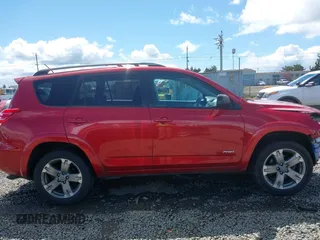 2011 Toyota RAV4 Sport with VIN 2T3RK4DV1BW048295, listed as a IAAI auction lot 39304934 with 177,312 mi miles. Bid and sale history available at carsss.com. Image 14.