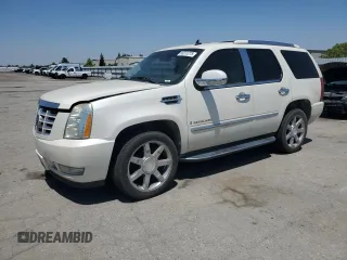 2007 Cadillac Escalade z VIN 1GYFK63807R128800, wystawiony jako Copart lot #56231275 z przebiegiem 184 350 mil mil oraz Tytuł czysty. Historia ofert i sprzedaży dostępna na DreamBid. Obrazek 1.