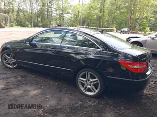 2012 Mercedes-Benz E 350 z VIN WDDKJ5KB2CF138129, wystawiony jako IAAI lot #42767007 z przebiegiem 87 493 mil mil oraz . Historia ofert i sprzedaży dostępna na DreamBid. Obrazek 3.