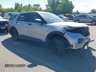 2022 Ford Police Interceptor z VIN 1FM5K8AC1NGA54845, wystawiony jako IAAI lot #42652519 z przebiegiem 17 893 mil mil oraz . Historia ofert i sprzedaży dostępna na DreamBid. Obrazek 1.