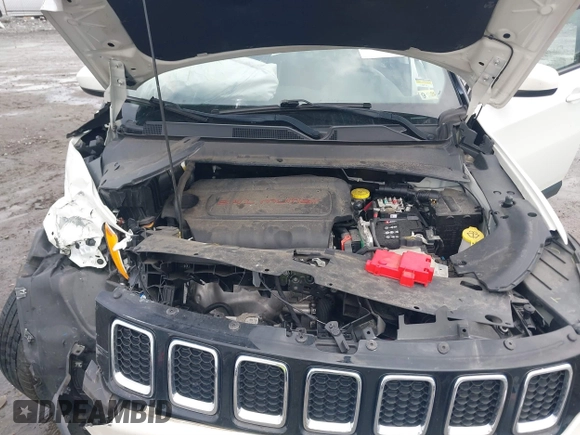 2019 Jeep Compass Latitude with VIN 3C4NJDBB1KT761196, listed as a IAAI auction lot 41812230 with 51,268 mi miles. Bid and sale history available at carsss.com. Image 10.