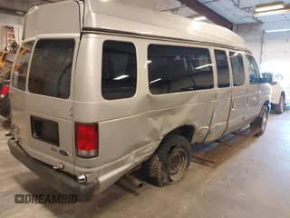 2014 Ford Econoline Wagon XL with VIN 1FBSS3BL1EDA11623, listed as a IAAI auction lot 41812934 with Not Provided miles. Bid and sale history available at carsss.com. Image 4.