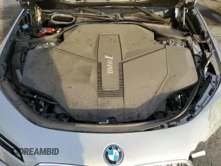 2024 BMW i7 eDrive50 z VIN WBY43EJ09RCR44541, wystawiony jako Copart lot #79568514 z przebiegiem 520 mil mil oraz Szkody całkowita. Historia ofert i sprzedaży dostępna na DreamBid. Obrazek 11.