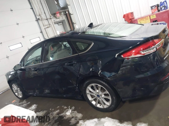 2020 Ford Fusion SE with VIN 3FA6P0HD0LR111817, listed as a IAAI auction lot 41542207 with 59,718 mi miles. Bid and sale history available at carsss.com. Image 6.