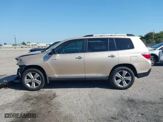 2013 Toyota Highlander Limited with VIN 5TDYK3EH2DS139594, listed as a IAAI auction lot 41806049 with 175,484 mi miles. Bid and sale history available at carsss.com. Image 15.