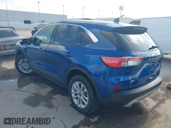 2022 Ford Escape SE Hybrid with VIN 1FMCU9BZ9NUA39229, listed as a IAAI auction lot 42447009 with 39,657 mi miles and . Bid and sale history available at DreamBid. Image 3.