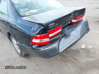 2000 Lexus ES 300 с VIN JT8BF28G4Y0268421, выставлен на аукционе IAAI как лот 42177441 с пробегом 227 151 миль миль и . История ставок и продаж доступна на DreamBid. Изображение 6.