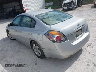 2008 Nissan Altima SL with VIN 1N4AL21E78N537440, listed as a IAAI auction lot 42027347 with 107,117 mi miles and . Bid and sale history available at DreamBid. Image 3.