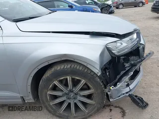 2018 Audi Q7 Premium Plus с VIN WA1LAAF74JD002455, выставлен на аукционе IAAI как лот 42525863 с пробегом 186 874 миль миль и . История ставок и продаж доступна на DreamBid. Изображение 17.