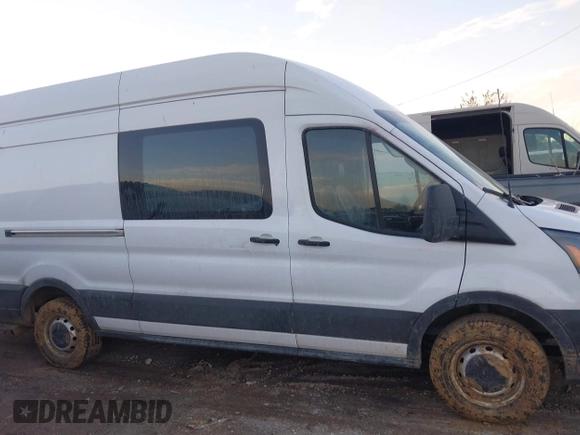 2023 Ford Transit Cargo z VIN 1FTBR3X89PKA82787, wystawiony jako IAAI lot #41330722 z przebiegiem 76 536 mil mil oraz . Historia ofert i sprzedaży dostępna na DreamBid. Obrazek 13.