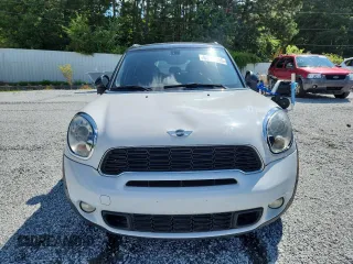 2012 MINI Countryman S with VIN WMWZC5C55CWL57837, listed as a Copart auction lot 63086355 with 81,985 mi miles and Clean title. Bid and sale history available at DreamBid. Image 5.