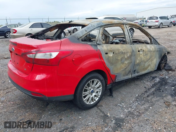 2012 Ford Focus SE with VIN 1FAHP3F20CL333459, listed as a IAAI auction lot 41866827 with Not provided miles and . Bid and sale history available at DreamBid. Image 4.