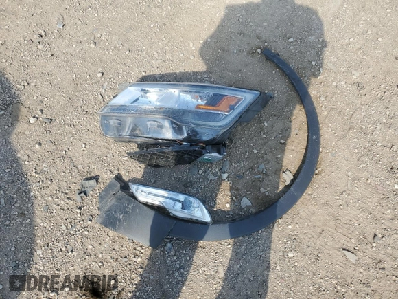 2018 Ford Explorer XLT с VIN 1FM5K8D81JGA62185, выставлен на аукционе Copart как лот 62509555 с пробегом 77 262 миль миль и Списание • Salvage title. История ставок и продаж доступна на DreamBid. Изображение 13.