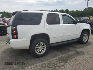 2011 GMC Yukon SLE with VIN 1GKS2AE01BR166466, listed as a Copart auction lot 62555454 with 199,634 mi miles and Salvage Title. Bid and sale history available at carsss.com. Image 3.