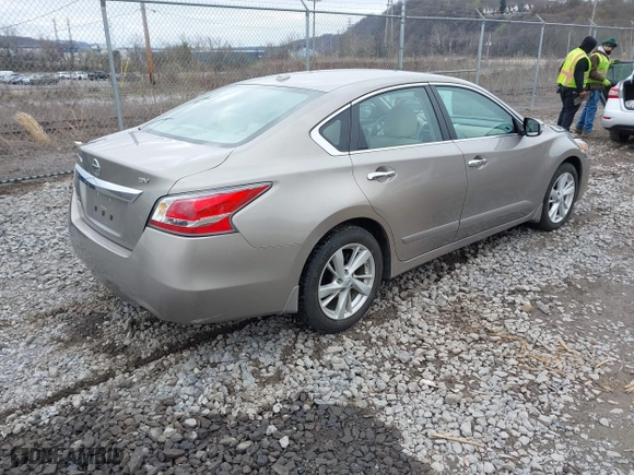2015 Nissan Altima 2.5 SV with VIN 1N4AL3AP6FC236710, listed as a IAAI auction lot 41934674 with 37,959 mi miles. Bid and sale history available at carsss.com. Image 4.