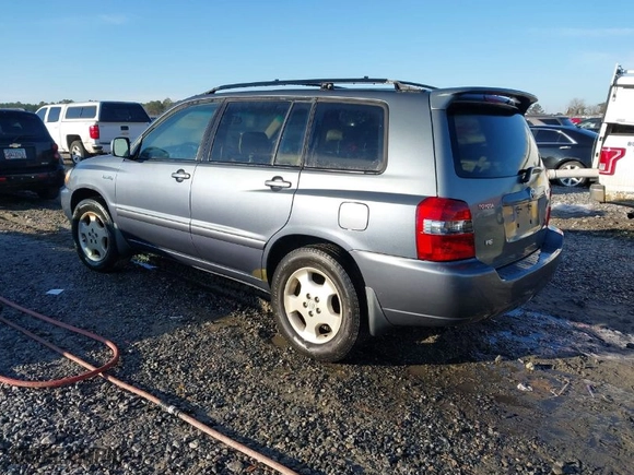 2005 Toyota Highlander with VIN JTEDP21A850067867, listed as a IAAI auction lot 41440593 with 285,688 mi miles. Bid and sale history available at carsss.com. Image 3.