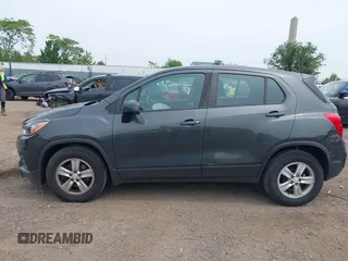 2020 Chevrolet Trax LS with VIN 3GNCJKSB2LL224969, listed as a IAAI auction lot 42506333 with 101,529 mi miles and . Bid and sale history available at DreamBid. Image 13.
