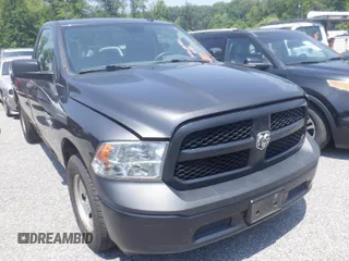 2019 Ram 1500 Tradesman z VIN 3C6JR6DGXKG502184, wystawiony jako IAAI lot #42524439 z przebiegiem 98 494 mil mil oraz . Historia ofert i sprzedaży dostępna na DreamBid. Obrazek 1.