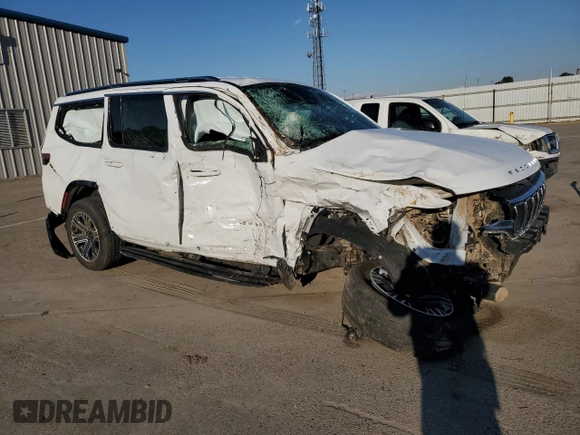 2024 Jeep Wagoneer Series II with VIN 1C4SJVBP6RS167820, listed as a Copart auction lot 48431625 with 17,667 mi miles and Salvage title. Bid and sale history available at DreamBid. Image 4.