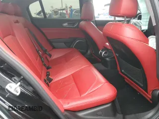 2021 Alfa Romeo Giulia Ti z VIN ZARFANBN3M7644625, wystawiony jako Copart lot #43411055 z przebiegiem Nie podano mil oraz Nie do naprawy • Non repairable. Historia ofert i sprzedaży dostępna na DreamBid. Obrazek 10.